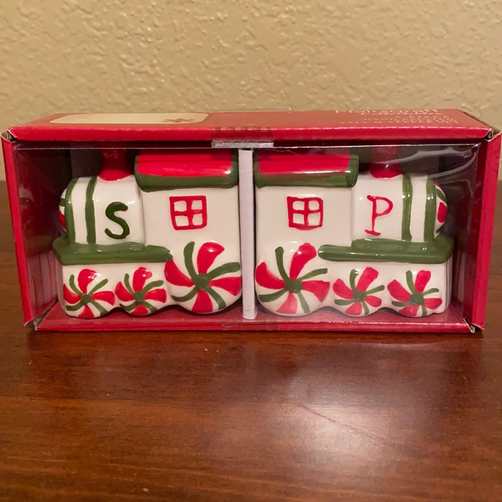 Pfaltzgraff Salt n Pepper Trains